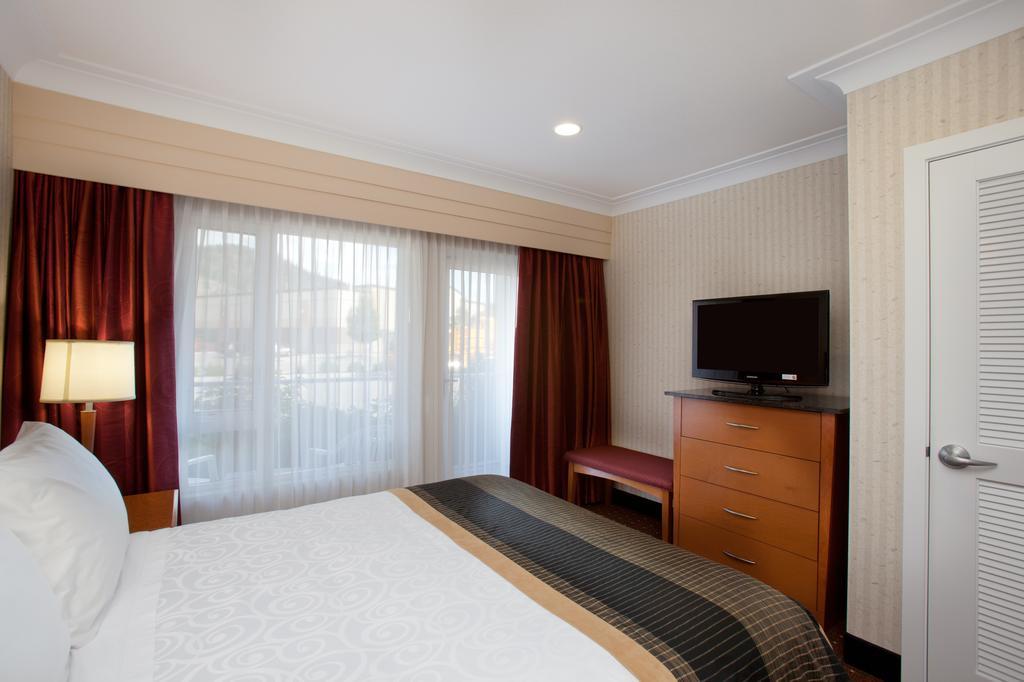 Best Western Plus Kelowna Hotel & Suites Quarto foto